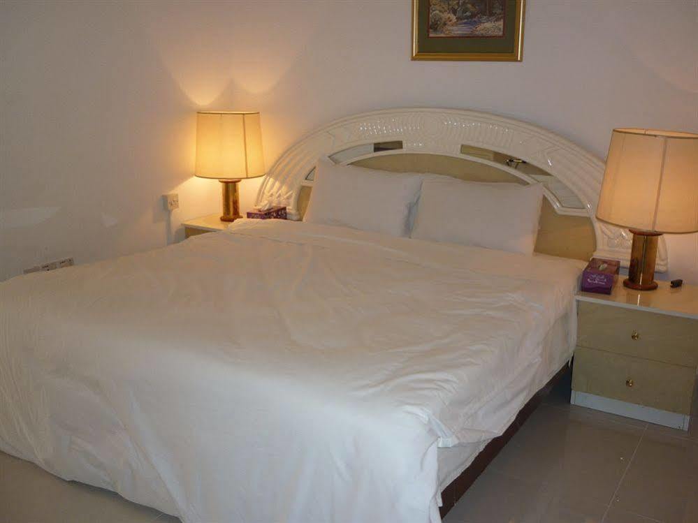 Qurum Beach Hotel มัสกัต ภายนอก รูปภาพ