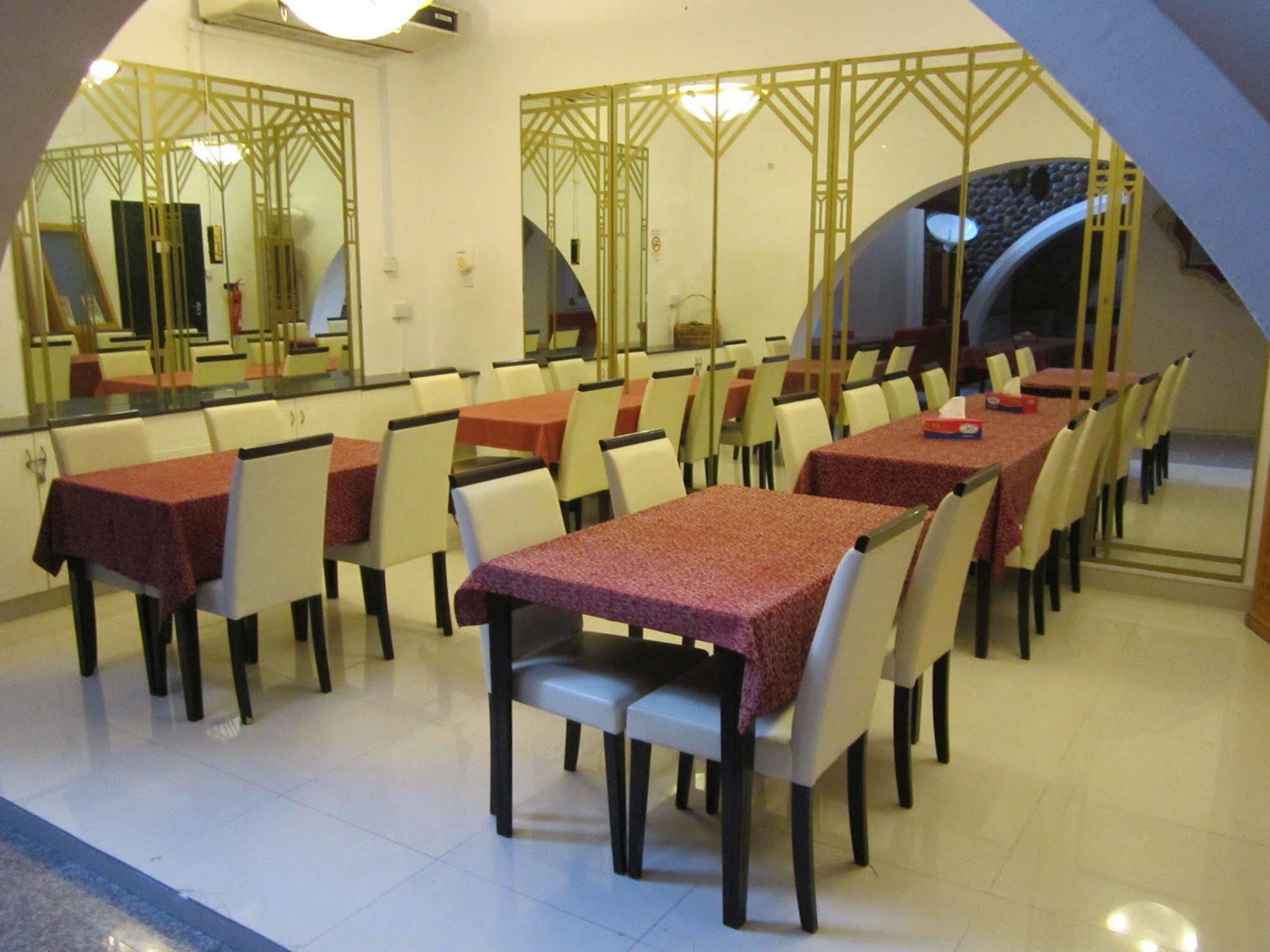 Qurum Beach Hotel มัสกัต ภายนอก รูปภาพ